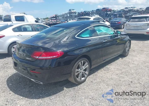 2017 Mercedes-Benz C 300 4Matic z USA, uszkodzony, nr VIN WDDWJ4KB5HF448505